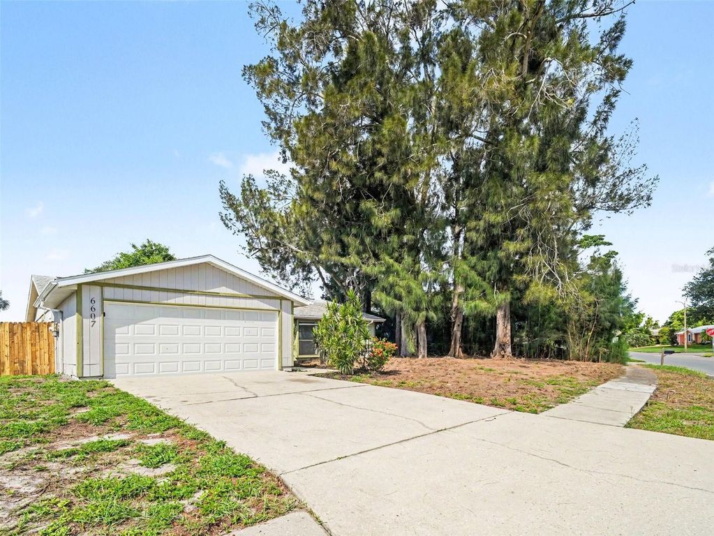 6607 36TH AVENUE DRIVE W, BRADENTON, FL 34209 — photo 3