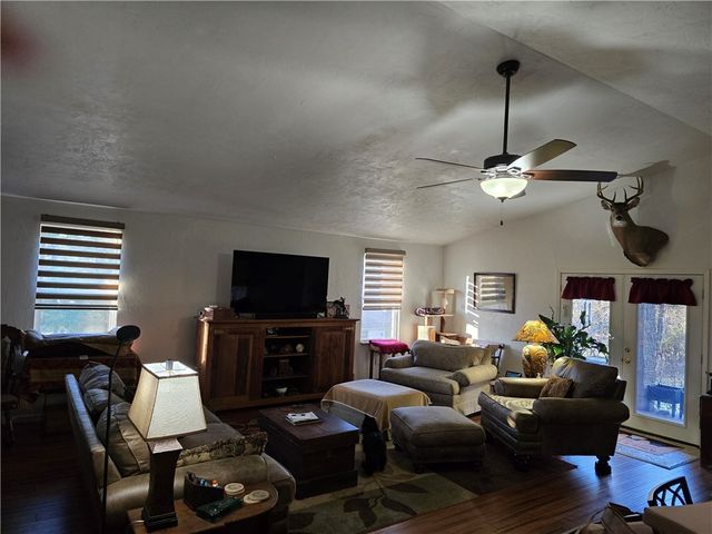 147 Kesler Dr, Cook Twp, PA 15677