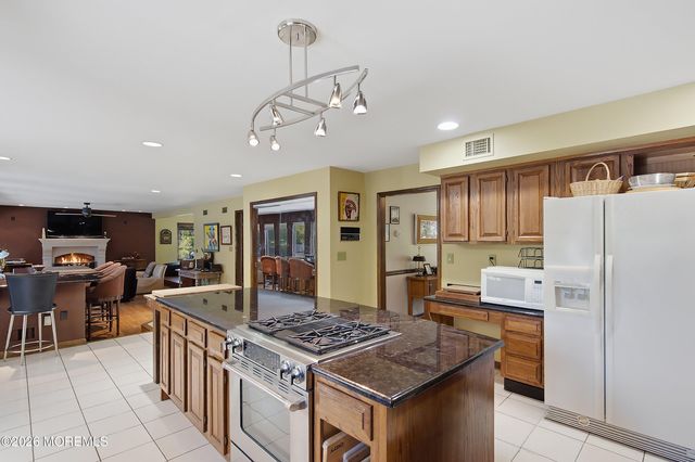 5 Lucas Lane, Millstone, NJ 08510