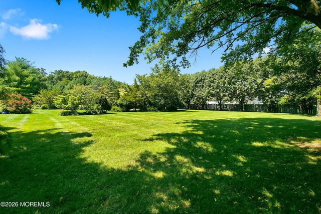 5 Lucas Lane, Millstone, NJ 08510