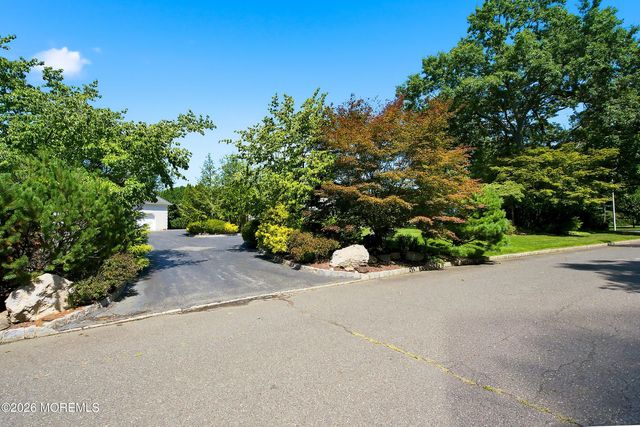 5 Lucas Lane, Millstone, NJ 08510