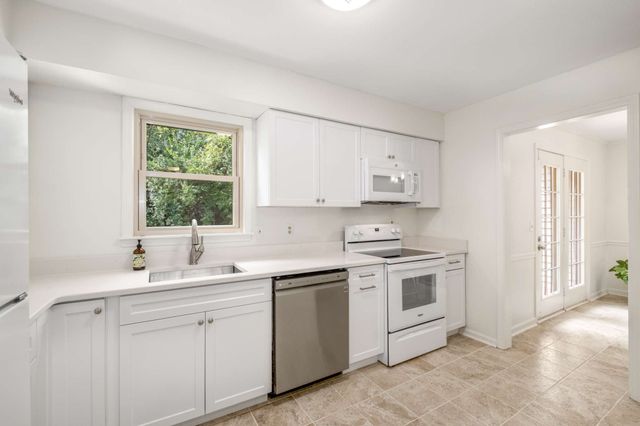 418 Westfield Dr, Nashville, TN 37221