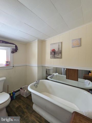 324 E MAIN ST E E, Millville, NJ 08332