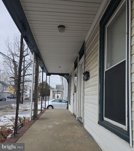 324 E MAIN ST E E, Millville, NJ 08332