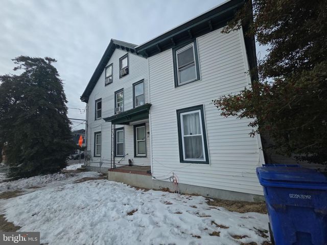 324 E MAIN ST E E, Millville, NJ 08332