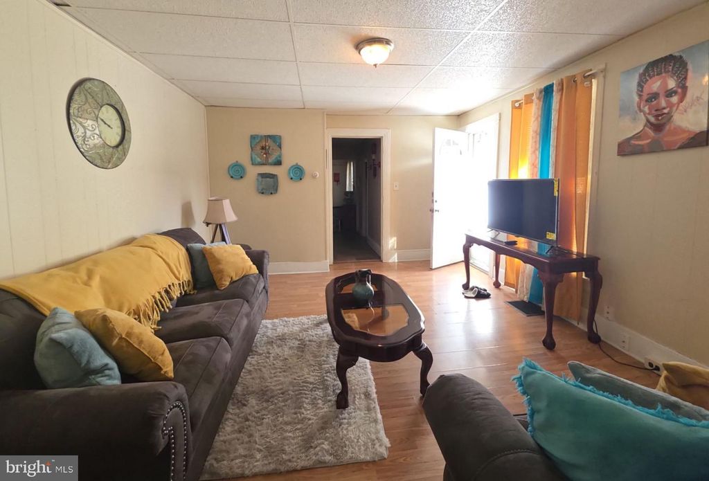 Image 10 of property listing at 324 E MAIN ST E E, Millville, NJ 08332