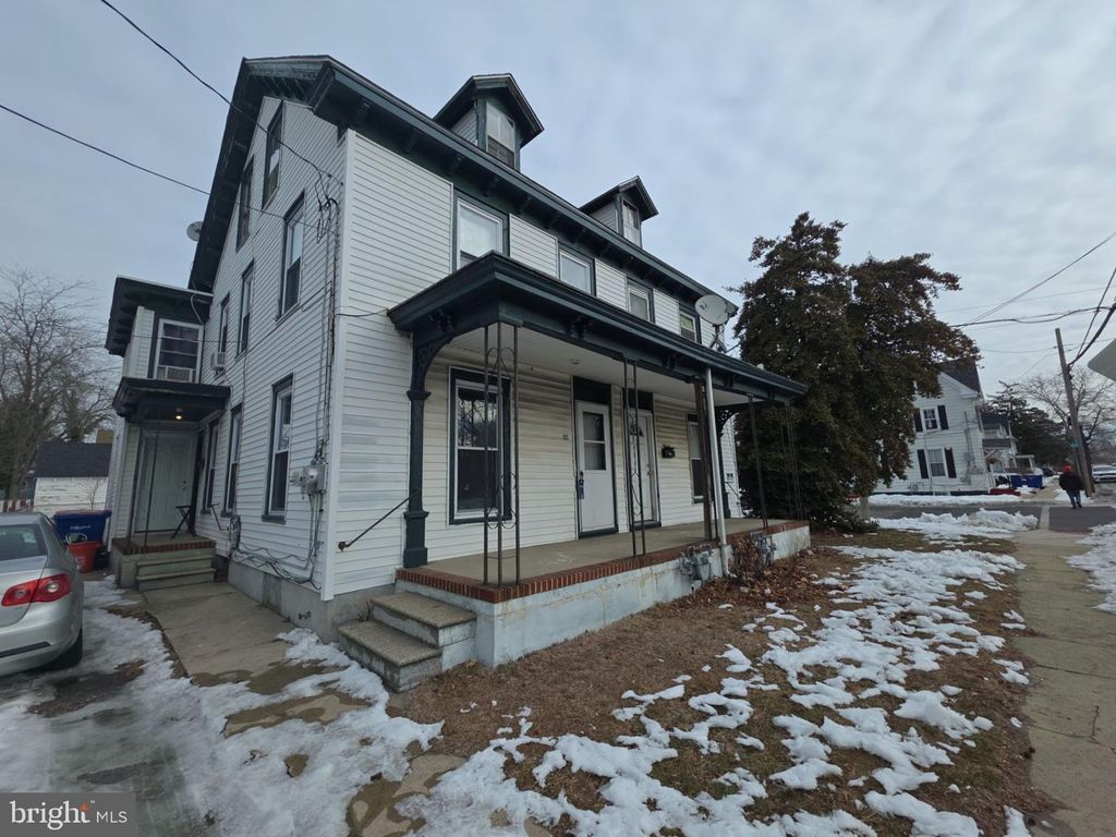 Image 3 of property listing at 324 E MAIN ST E E, Millville, NJ 08332