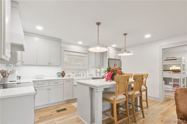 1805 Cypress Cove, Forkland, AL 36740