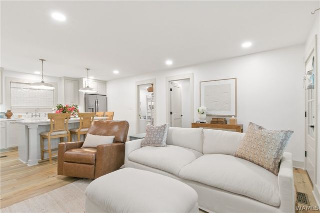 1805 Cypress Cove, Forkland, AL 36740