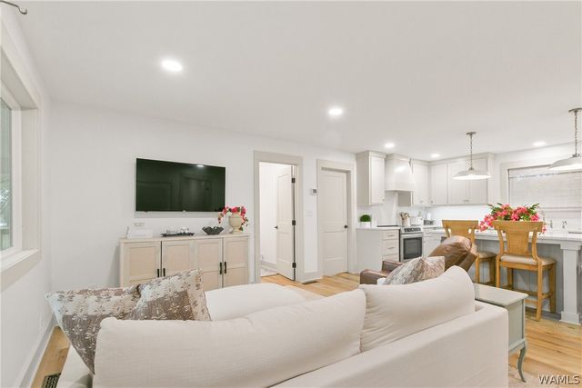 1805 Cypress Cove, Forkland, AL 36740