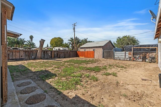 1823 Spokane St, Modesto, CA 95358