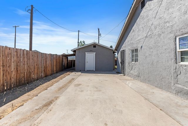 1823 Spokane St, Modesto, CA 95358