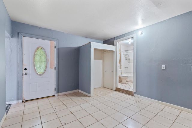 1823 Spokane St, Modesto, CA 95358