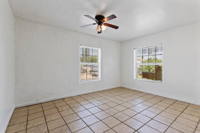 1823 Spokane St, Modesto, CA 95358