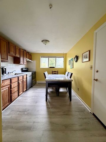 10 Woodcrest Ct 5, Weymouth, MA 02190