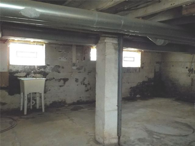 21 Oriole Street, Rochester, NY 14613