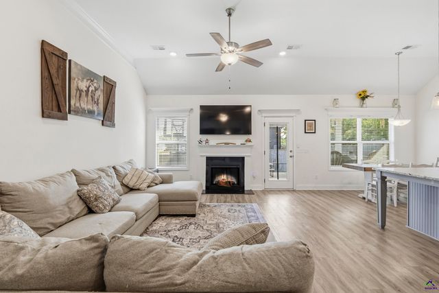 614 Samantha Brooke Way, Bonaire, GA 31005