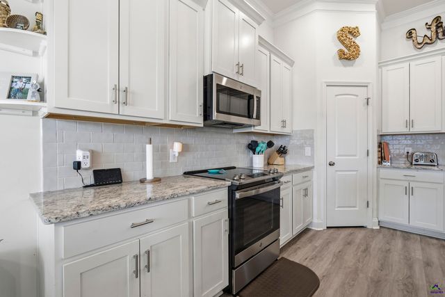 614 Samantha Brooke Way, Bonaire, GA 31005