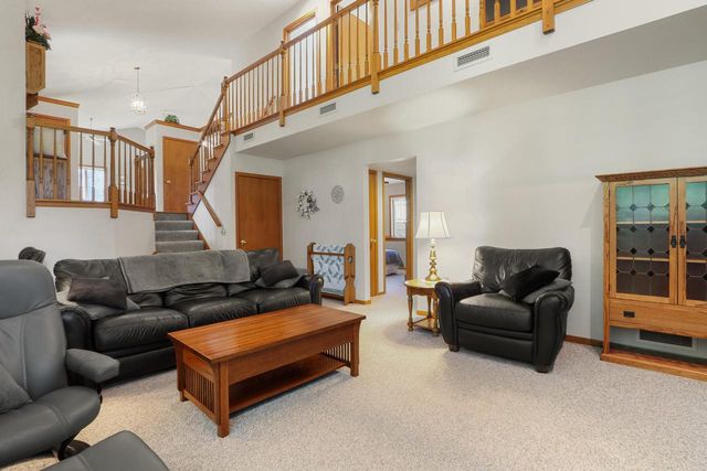 W5502 Evergreen ROAD, Elkhorn, WI 53121
