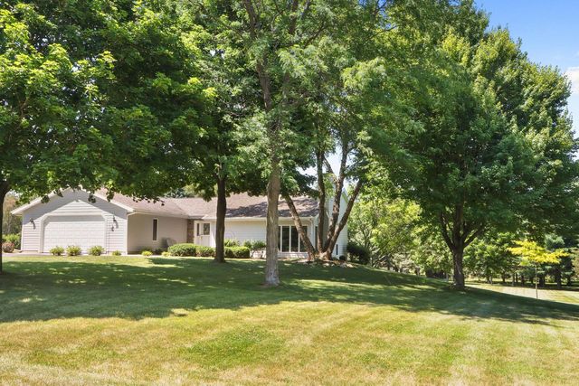 W5502 Evergreen ROAD, Elkhorn, WI 53121