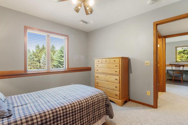 W5502 Evergreen ROAD, Elkhorn, WI 53121