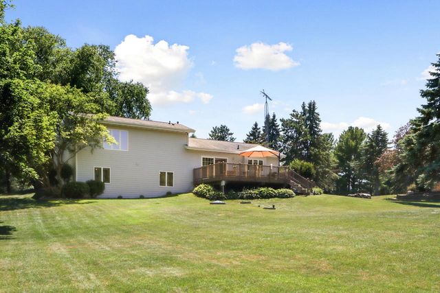W5502 Evergreen ROAD, Elkhorn, WI 53121