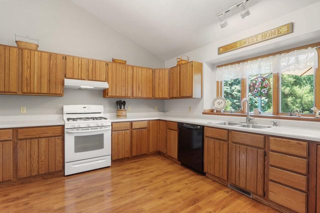 W5502 Evergreen ROAD, Elkhorn, WI 53121