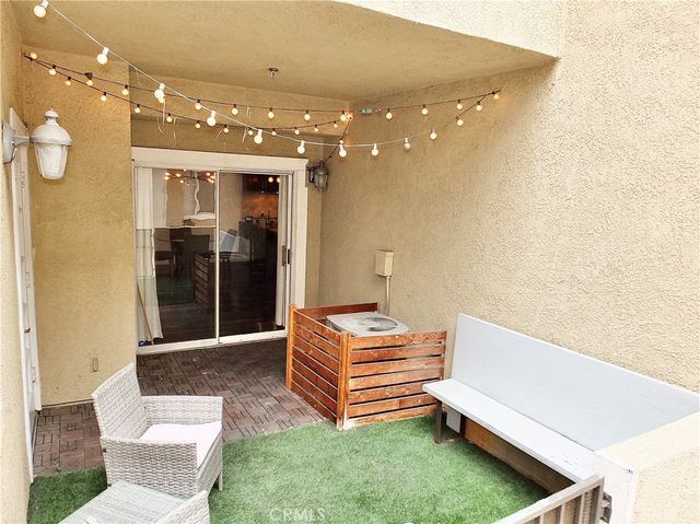 16912 Sims 103, Huntington Beach, CA 92649