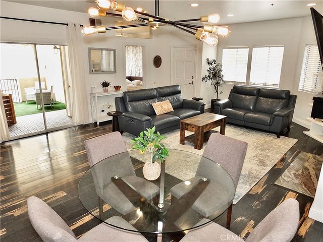 16912 Sims 103, Huntington Beach, CA 92649