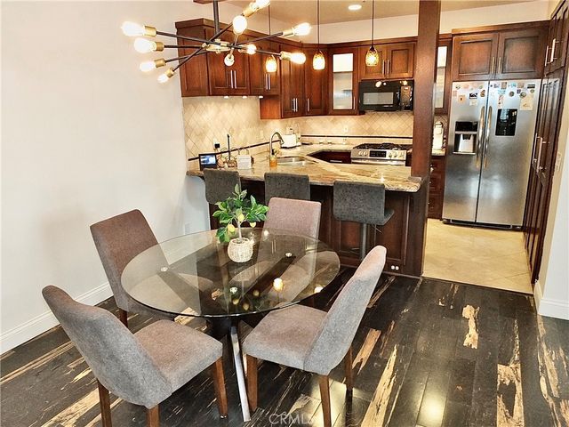 16912 Sims 103, Huntington Beach, CA 92649