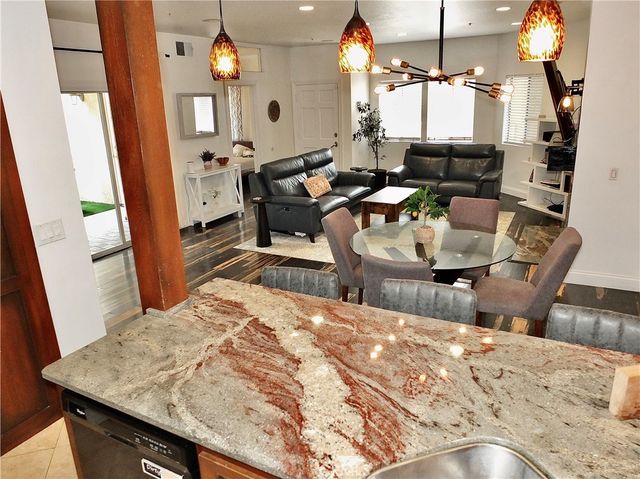 16912 Sims 103, Huntington Beach, CA 92649