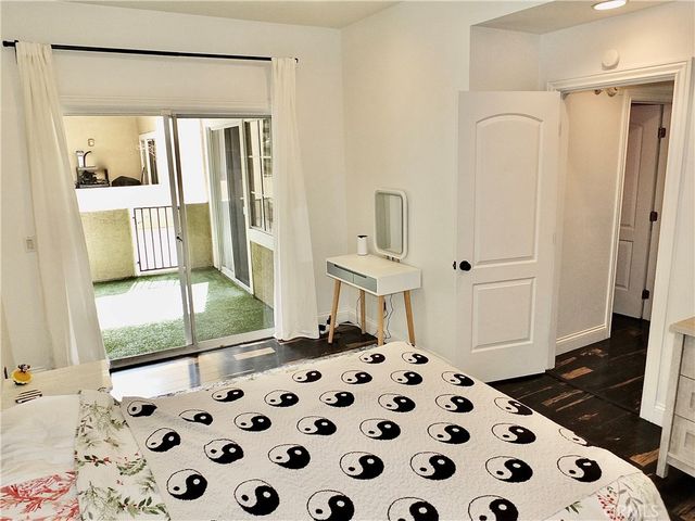 16912 Sims 103, Huntington Beach, CA 92649