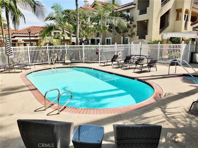 16912 Sims 103, Huntington Beach, CA 92649