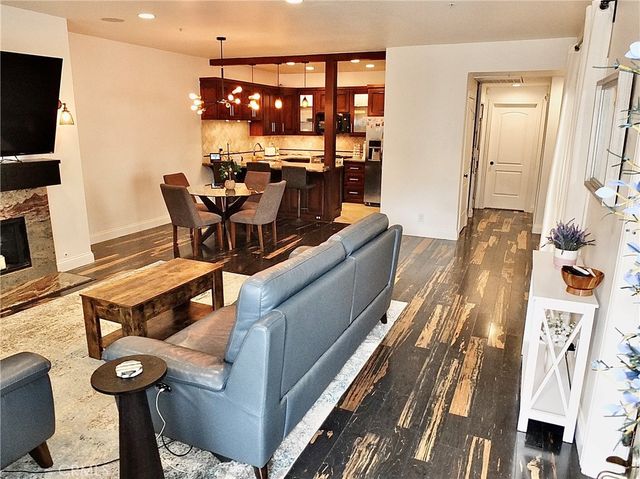 16912 Sims 103, Huntington Beach, CA 92649