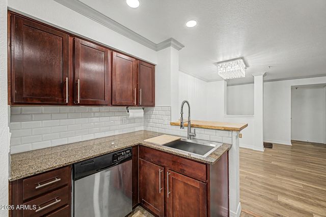2025 E CAMPBELL Avenue 127, Phoenix, AZ 85016