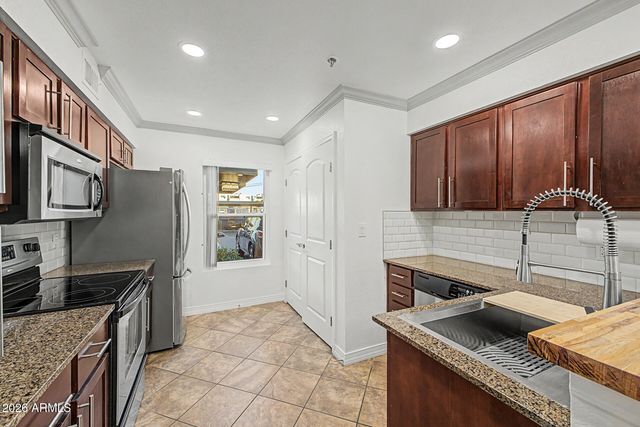 2025 E CAMPBELL Avenue 127, Phoenix, AZ 85016