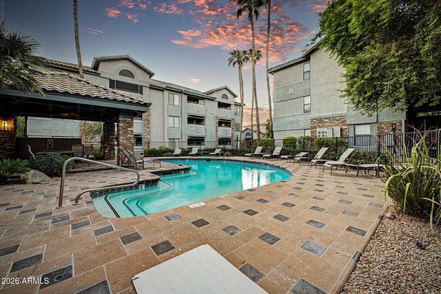 2025 E CAMPBELL Avenue 127, Phoenix, AZ 85016