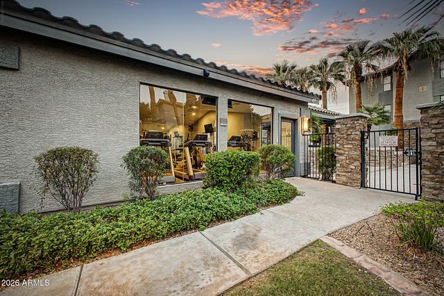 2025 E CAMPBELL Avenue 127, Phoenix, AZ 85016