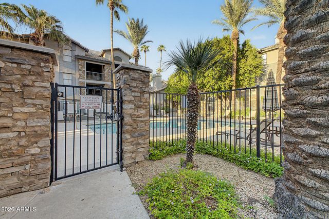 2025 E CAMPBELL Avenue 127, Phoenix, AZ 85016