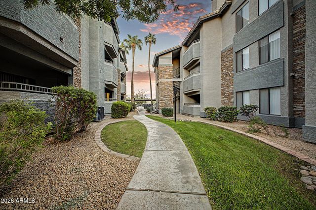 2025 E CAMPBELL Avenue 127, Phoenix, AZ 85016