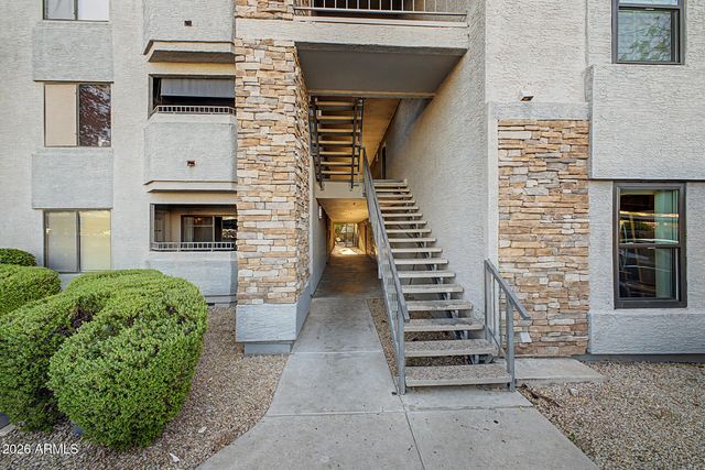2025 E CAMPBELL Avenue 127, Phoenix, AZ 85016
