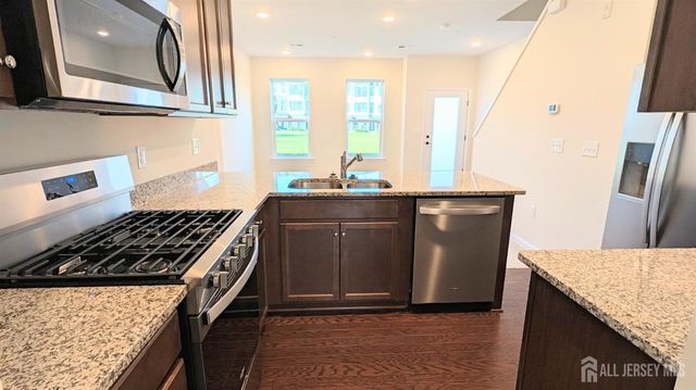 111 Jessie Place, New Brunswick, NJ 08901
