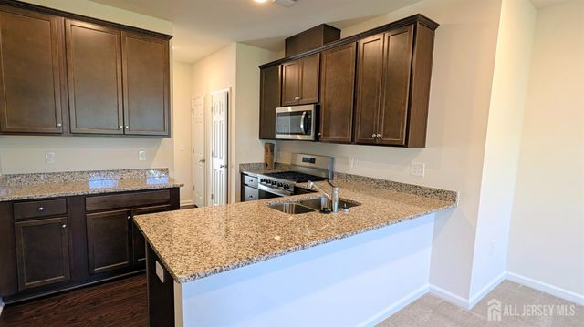 111 Jessie Place, New Brunswick, NJ 08901