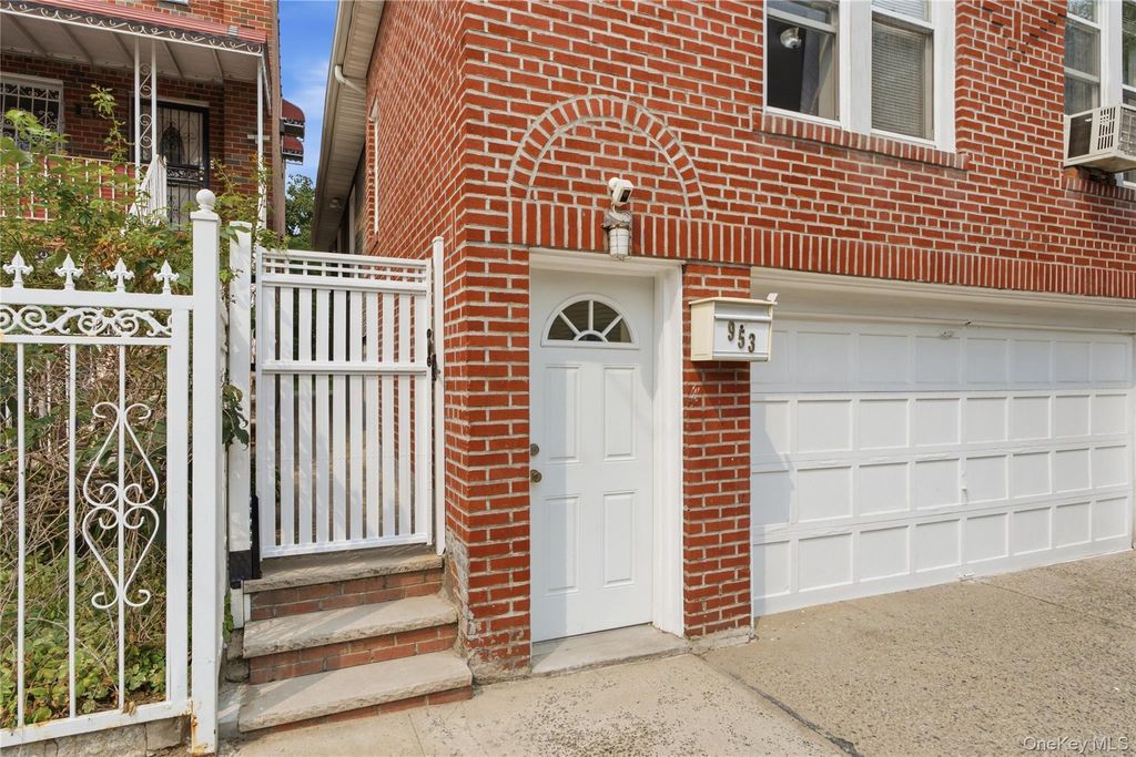 953 E 227th Street, Bronx, NY 10466 — photo 4