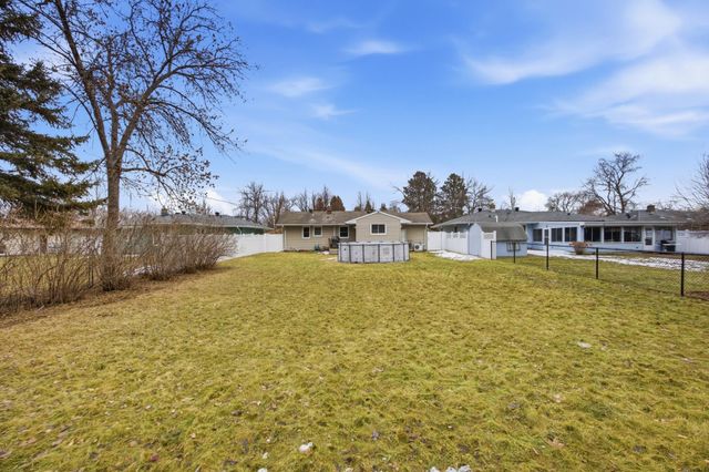 1621 17th Street S, Moorhead, MN 56560