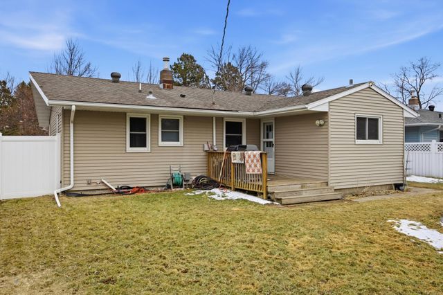 1621 17th Street S, Moorhead, MN 56560