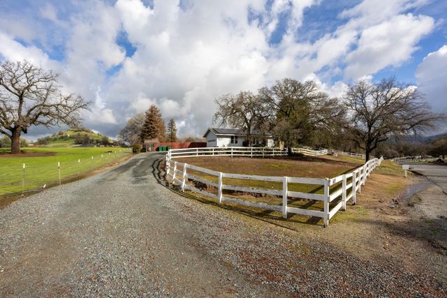 16021 Cattle Drive, Springville, CA 93265