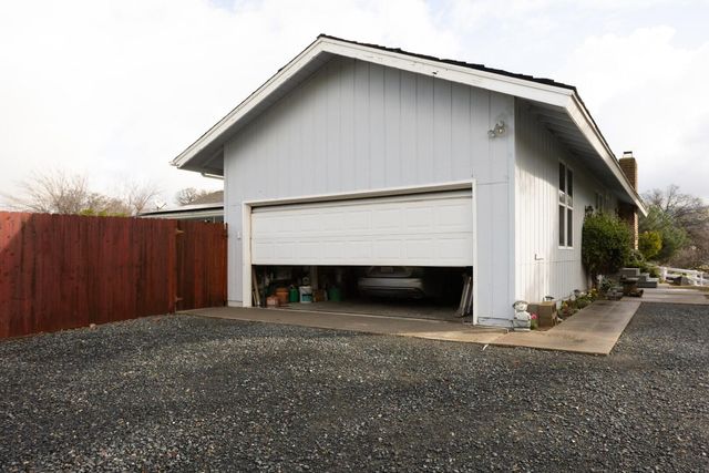 16021 Cattle Drive, Springville, CA 93265