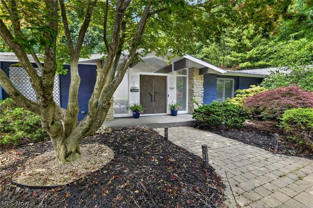 5698 Lamplighter Drive, Girard, OH 44420
