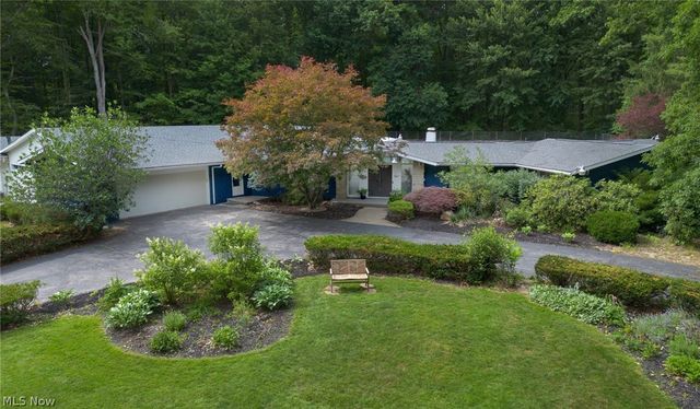 5698 Lamplighter Drive, Girard, OH 44420